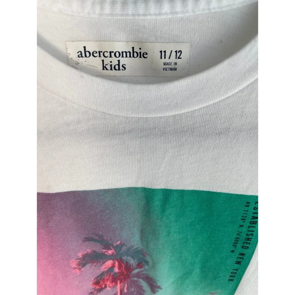 Abercrombie Kids White Graphic Tee Palm Tree‎ Shirt Size 11/12 Short Sleeve